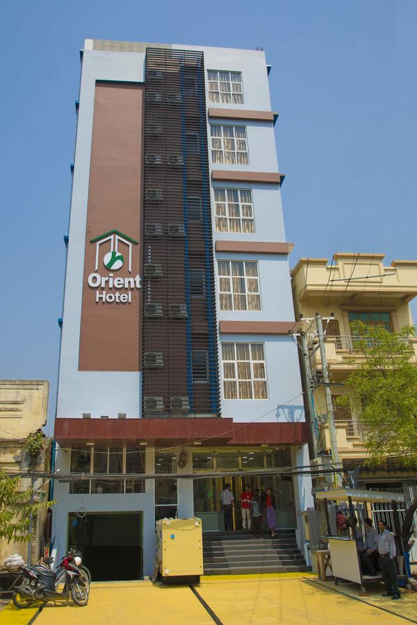Orient Hotel Mandalay Esterno foto