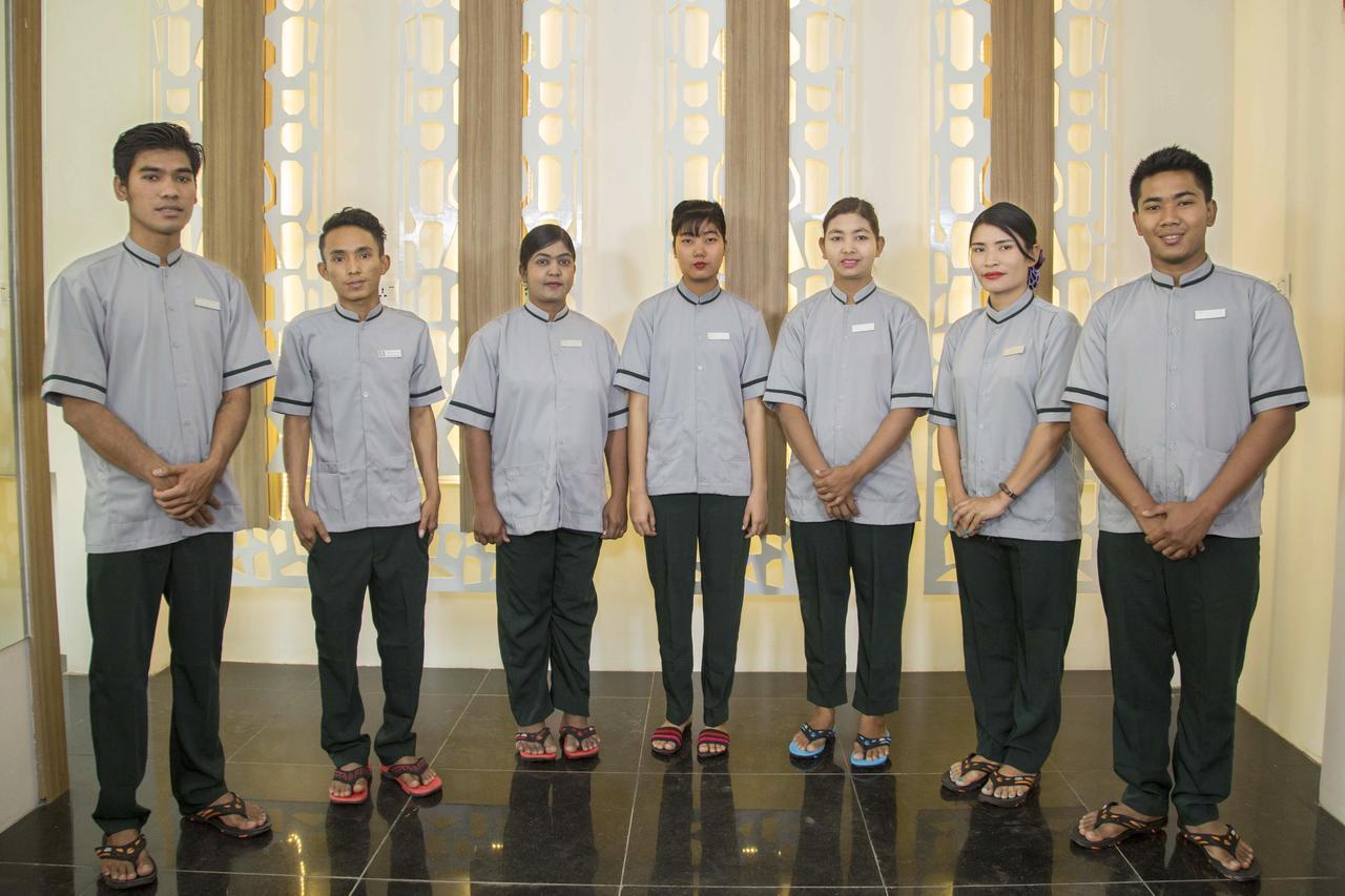 Orient Hotel Mandalay Esterno foto