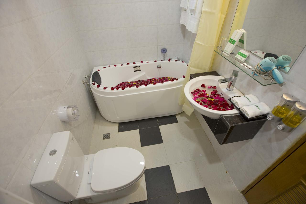 Orient Hotel Mandalay Esterno foto